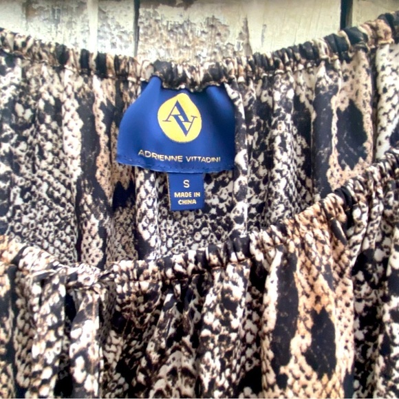 Adrienne Vittadini Lightweight Long Sleeves Printed Blouse - Picture 2 of 5